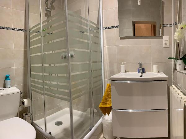 La Liberté : photo 5 de la chambre chambre double deluxe avec douche