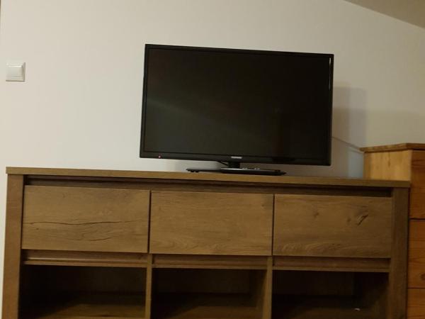 Hostel Mleczna - Metro Zacisze : photo 4 de la chambre chambre quadruple avec salle de bains commune