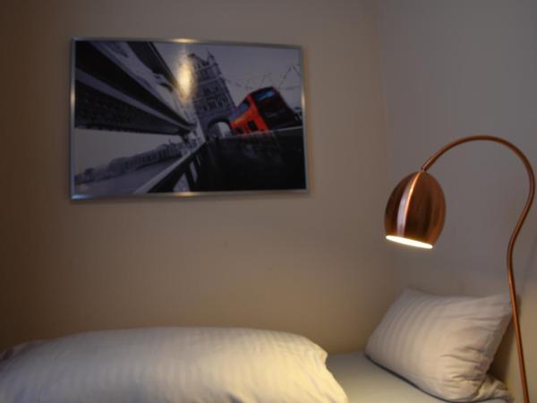 Hotel-Pension Charlottenburg : photo 2 de la chambre chambre simple