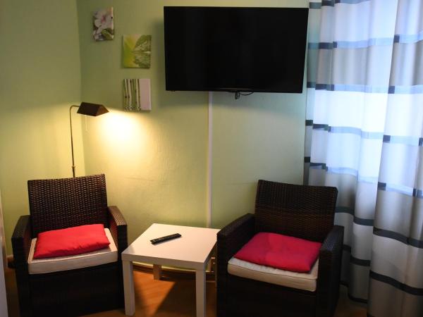 Hotel-Pension Charlottenburg : photo 2 de la chambre chambre quadruple