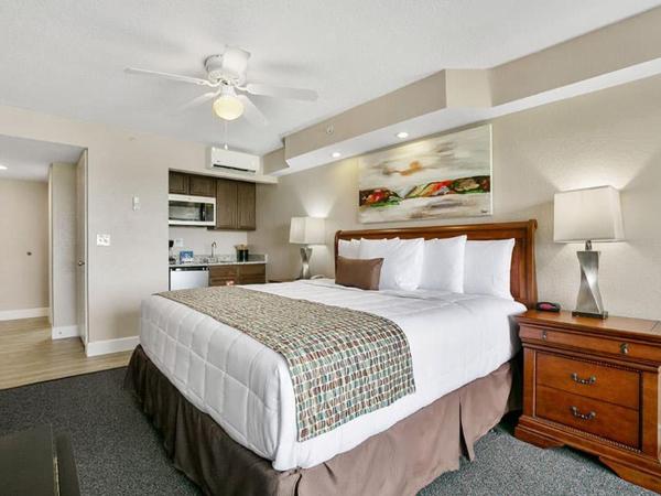 Silver Lake Resort by Capital Vacations : photo 1 de la chambre suite lit king-size