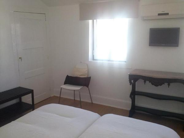 Studios Greenside : photo 4 de la chambre chambre double avec salle de bains privative
