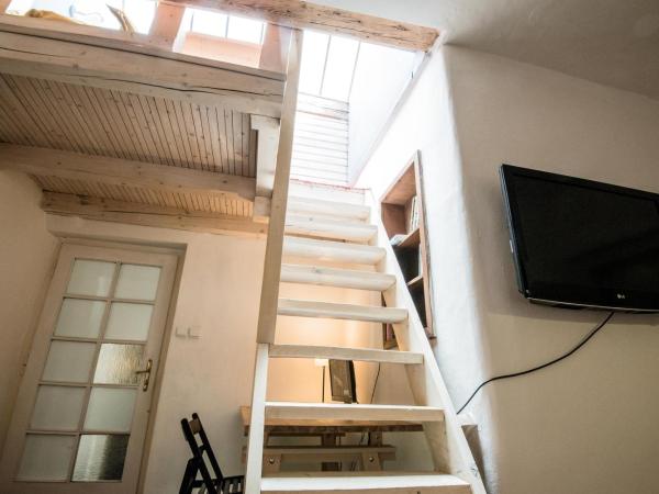 Charles Bridge Hostel & Apartments : photo 7 de la chambre lit dans dortoir 6 lits