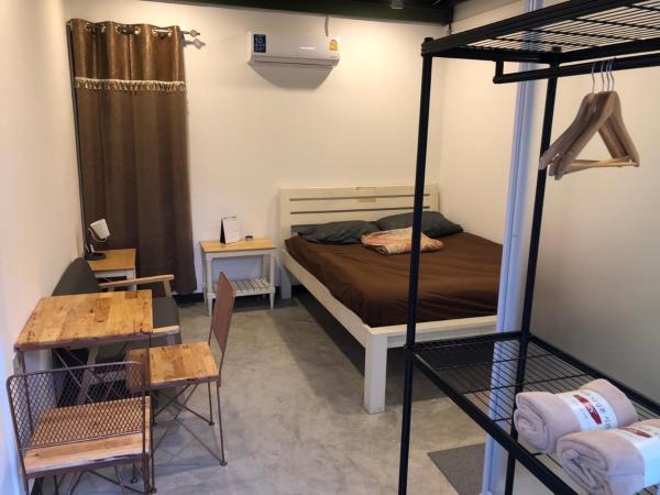 Bluefin Guesthouse : photo 1 de la chambre chambre double avec salle de bains privative