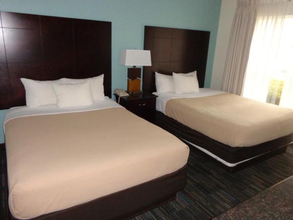 SureStay Plus by Best Western Orlando Lake Buena Vista : photo 8 de la chambre suite 2 chambres avec 1 lit king-size et 2 lits queen-size