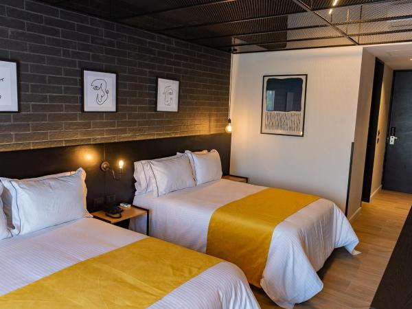 FULTON Business Luxury HOTEL : photo 7 de la chambre chambre lits jumeaux