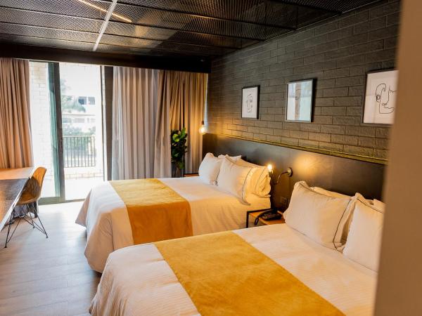 FULTON Business Luxury HOTEL : photo 8 de la chambre chambre lits jumeaux avec terrasse