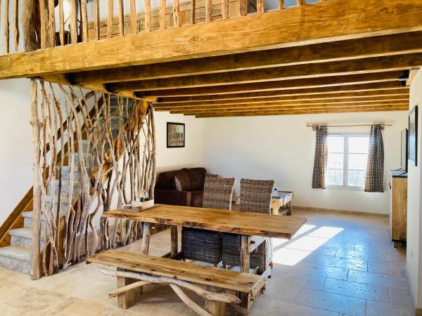 Manade des Baumelles : photo 1 de la chambre appartement - vue sur jardin