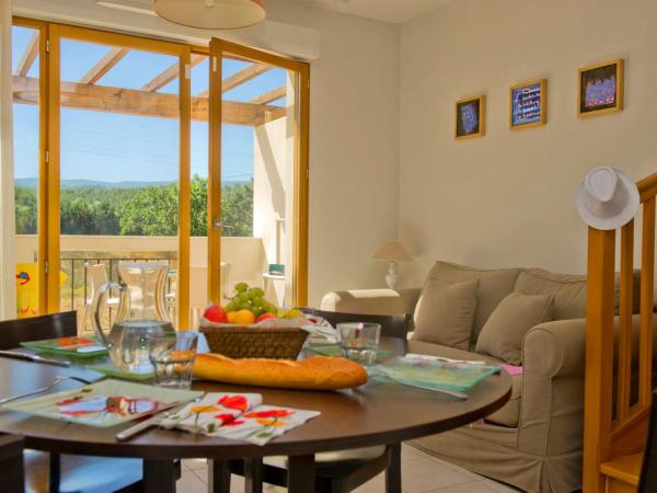 Résidence Goélia Le Domaine du Moulin Blanc : photo 1 de la chambre appartement 2 chambres avec balcon