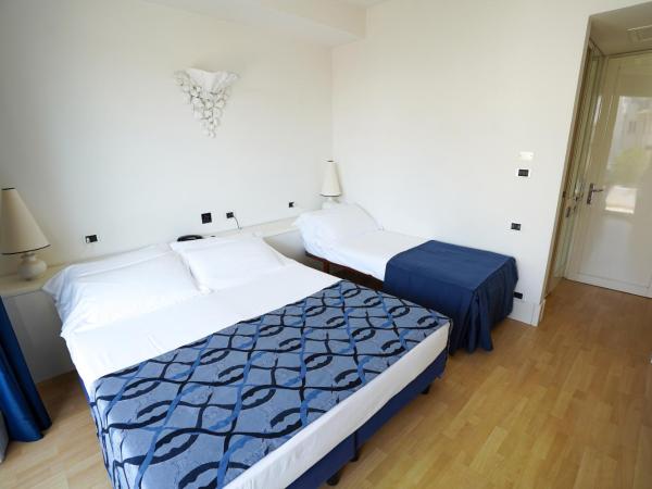 Hotel Luxor : photo 1 de la chambre chambre triple