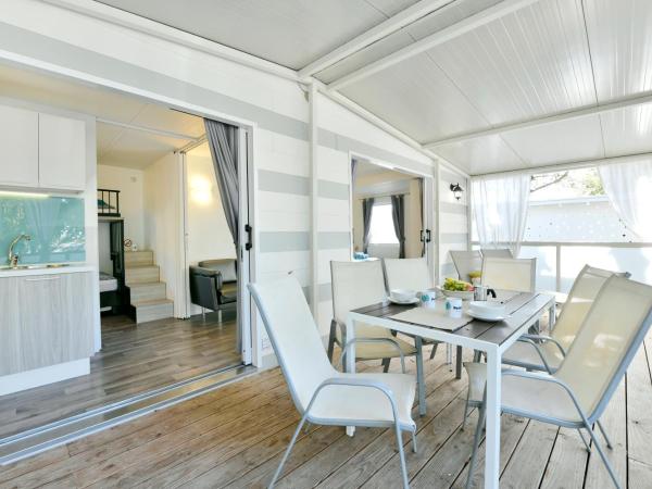 Polidor Camping Resort : photo 7 de la chambre mobile home premium 2 chambres - animaux domestiques admis