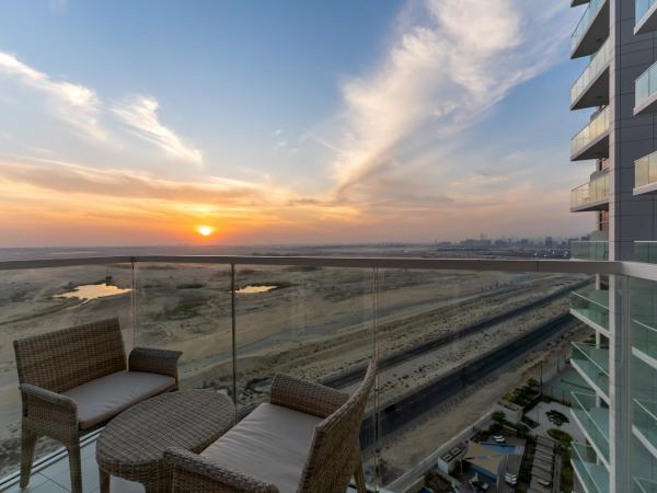 Radisson Dubai Damac Hills : photo 4 de la chambre suite premium 1 chambre
