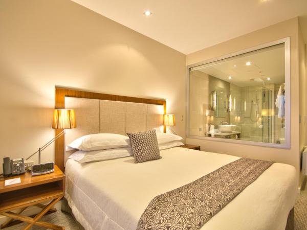 The Rees Hotel & Luxury Apartments : photo 2 de la chambre chambre lit king-size supérieure