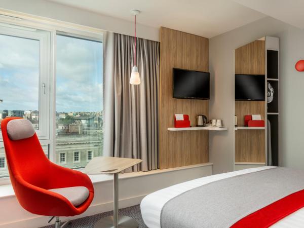 Holiday Inn Express Dublin City Centre, an IHG Hotel : photo 2 de la chambre chambre double – vue sur ville