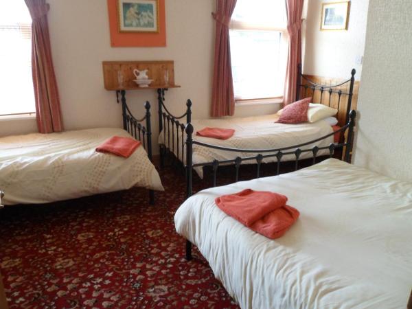 Camelot Hotel - Couples Only : photo 5 de la chambre  grande chambre double ou lits jumeaux