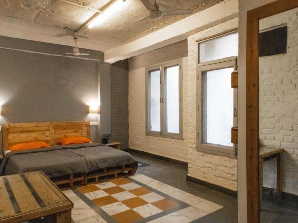 JHouse near Bhikaji : photo 7 de la chambre chambre double deluxe