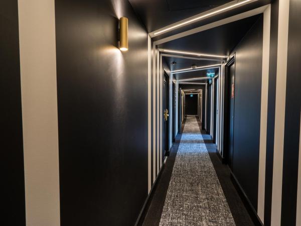 Aigle Noir Fontainebleau MGallery : photo 5 de la chambre chambre lit king-size deluxe avec vue