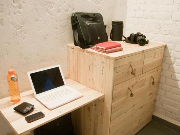 JHouse near Bhikaji : photo 1 de la chambre chambre double Économique