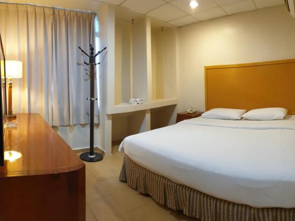 Golden Court Hotel - Sri Pelangi : photo 2 de la chambre chambre deluxe double ou lits jumeaux