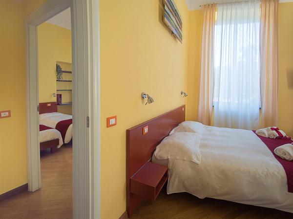 Residenza Viani Guest House : photo 2 de la chambre suite familiale