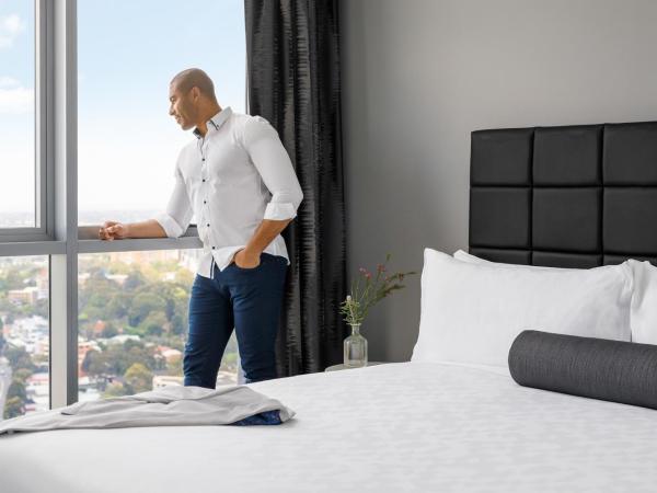 Meriton Suites Chatswood : photo 4 de la chambre suite 2 chambres city