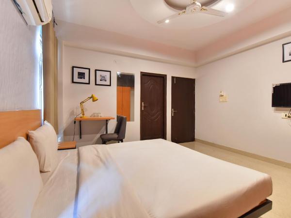 FabHotel Rushank Palace : photo 3 de la chambre chambre deluxe