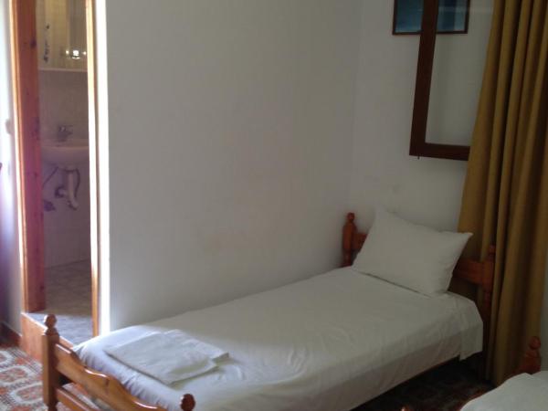Stavros Pension : photo 6 de la chambre chambre triple