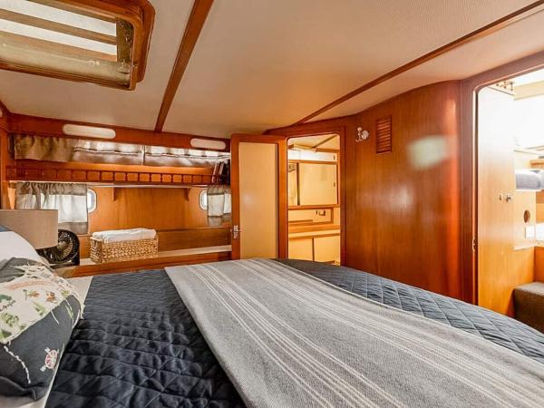 2BR Spacious & Comfy 43' Yacht - Heat & AC - On the Freedom Trail - Best Nights Sleep : photo 10 de la chambre appartement 2 chambres