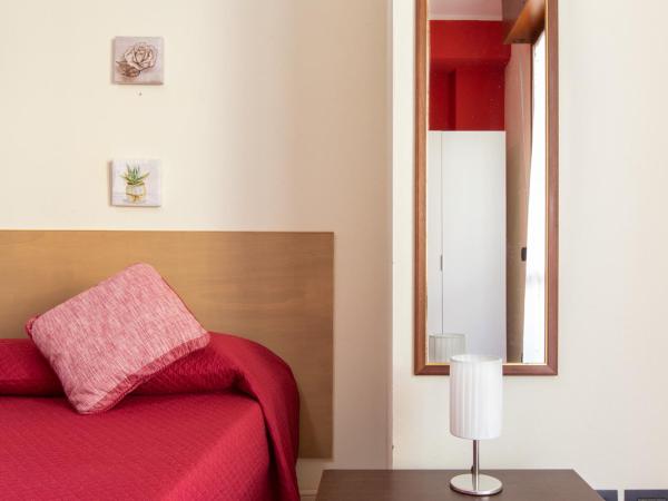 Ogliastra Apartment Rooms : photo 8 de la chambre chambre double ou lits jumeaux deluxe avec balcon