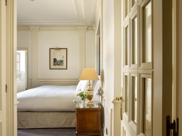 Hotel Fenix Gran Meliá - The Leading Hotels of the World : photo 3 de la chambre grande chambre premium avec jacuzzi - red level