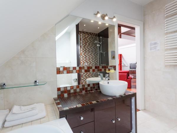 Hotel Czarna Róża : photo 8 de la chambre suite en duplex