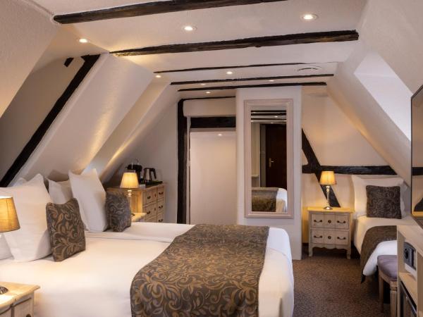 Hotel Restaurant Le Maréchal - Teritoria : photo 8 de la chambre chambre triple avec baignoire