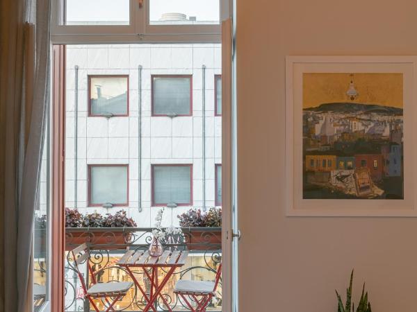 Ether Loft Suites : photo 7 de la chambre suite loft avec balcon - loft terre