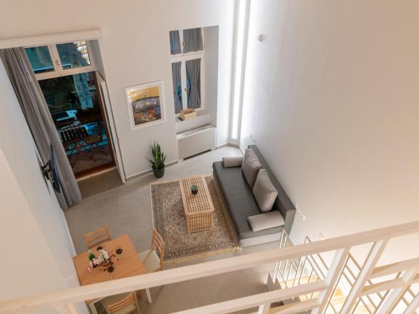 Ether Loft Suites : photo 5 de la chambre suite loft avec balcon - loft terre