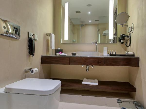 Hotel Sahara Star : photo 4 de la chambre chambre lit king-size terre avec balcon privé - vue sur lagune