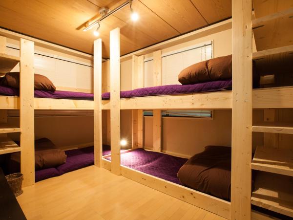 Guest House Shinagawa-shuku : photo 4 de la chambre chambre quadruple avec salle de bains commune