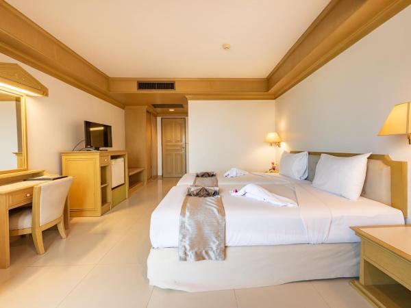 City Beach Resort : photo 7 de la chambre chambre deluxe double ou lits jumeaux