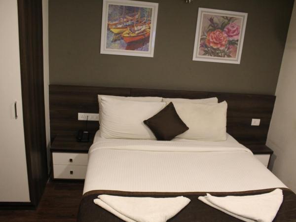 Hotel Royal Inn - Electronic City : photo 1 de la chambre chambre deluxe