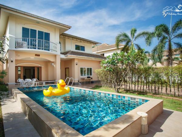 TY Holiday Resort : photo 1 de la chambre seven-bedroom villa with private pool  216