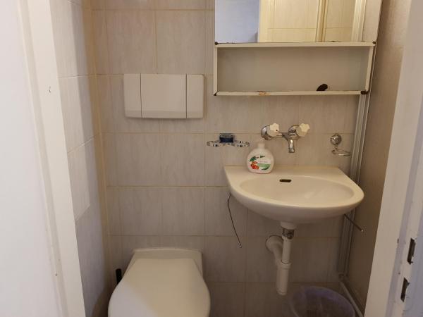 Bellpark Hostel : photo 2 de la chambre lit simple en dortoir à 5 lits