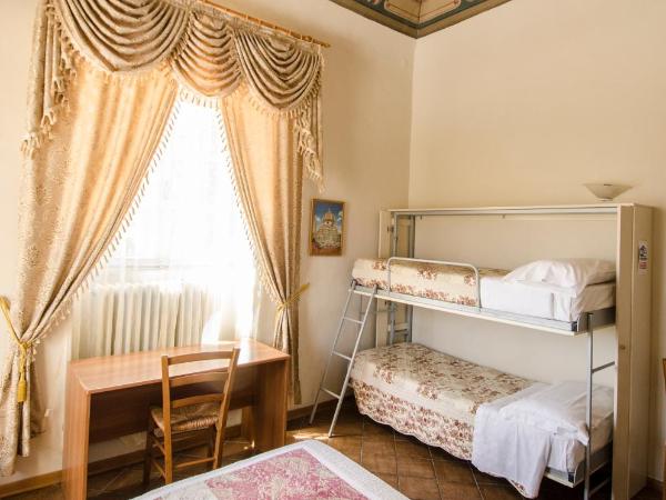 Hotel Iris : photo 8 de la chambre chambre double