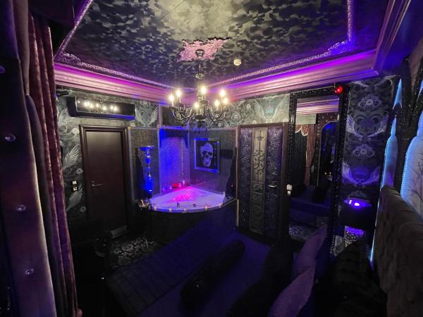 Xcite Hotel Salem : photo 2 de la chambre chambre lit queen-size avec baignoire spa