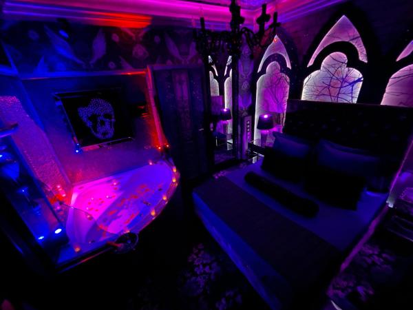 Xcite Hotel Salem : photo 6 de la chambre chambre lit queen-size avec baignoire spa