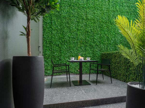 No 15 Ermou Hotel : photo 4 de la chambre chambre double avec patio