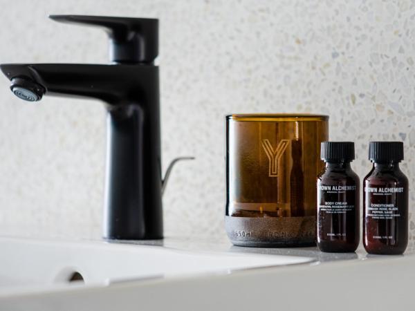 Yalo Urban Boutique Hotel Gent : photo 6 de la chambre chambre not-so-standard