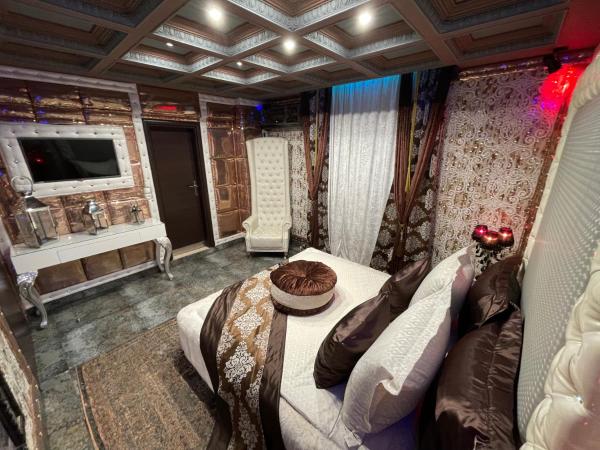 Xcite Hotel Salem : photo 3 de la chambre chambre lit queen-size avec balcon