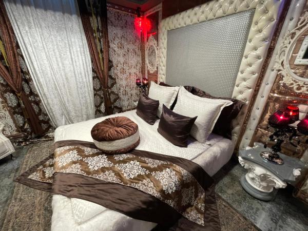 Xcite Hotel Salem : photo 7 de la chambre chambre lit queen-size avec balcon