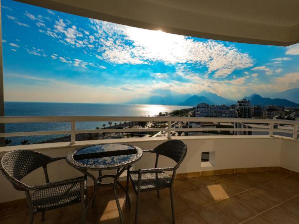 The Corner Park Hotel : photo 9 de la chambre chambre lits jumeaux standard - vue sur mer