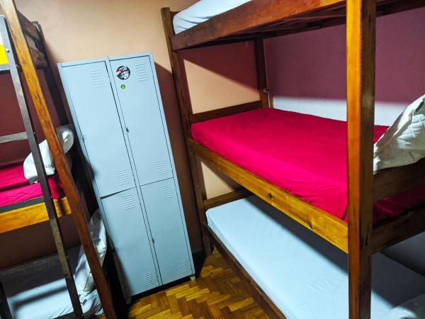 Babilonia Rio Hostel : photo 3 de la chambre lit superposé dans dortoir mixte