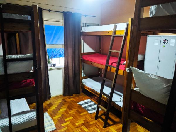 Babilonia Rio Hostel : photo 2 de la chambre lit superposé dans dortoir mixte